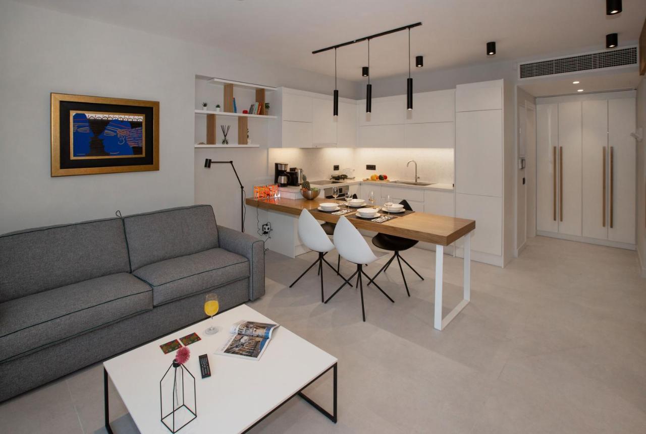 Acropolis Golden Suites By Ghh เอเธนส์ ภายนอก รูปภาพ