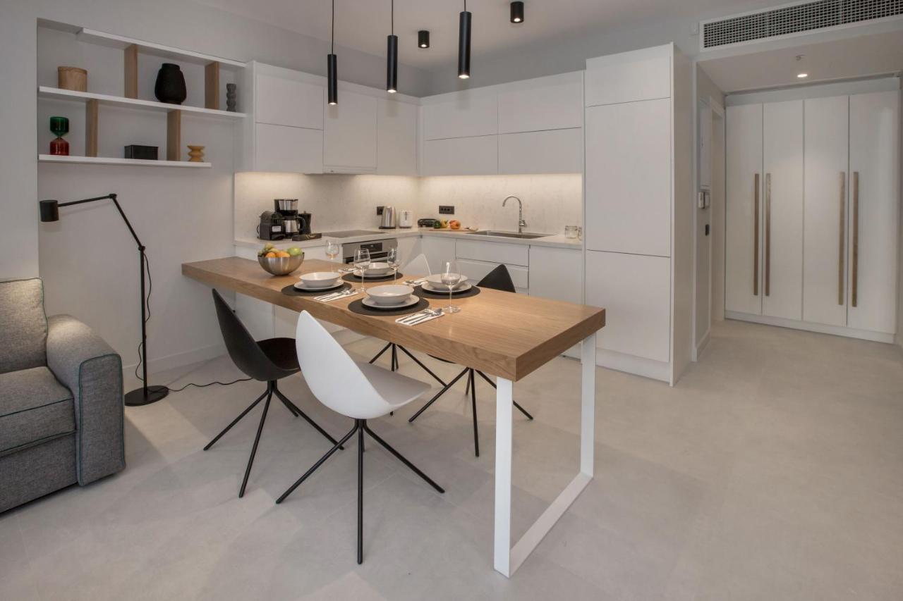 Acropolis Golden Suites By Ghh เอเธนส์ ภายนอก รูปภาพ